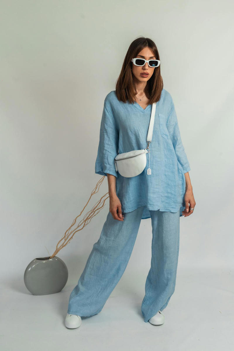 Knotted Button-Down, Midi Skirt, Cashmere Hoodie, Dark Wash Jeans, Silk Camisole, Leather Jacket, Monochrome Outfit, Wide-Leg Pants, Layered Turtleneck, Belted Dress, White Sneakers, Structured Knit Polo, Denim Shirt Dress