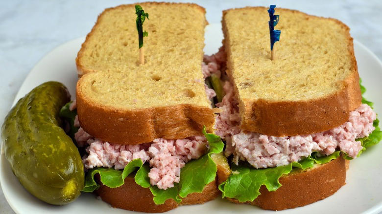 Beef Jelly Sandwich, Emergency Sandwich, Banana Sandwich, Makeshift Sandwiches, Elvis Sandwich, Frosted Sandwich Loaf, Welsh Rarebit, Oyster Club Sandwich, Braunschweiger, Peanut Butter And Mayonnaise Sandwich, Broiled Soup Sandwiches, Mock Ham Salad Sandwich, Egg And Sardine Sandwich, Potted Meat Sandwich, Cold Meatloaf Sandwich, Beef Tongue Sandwich