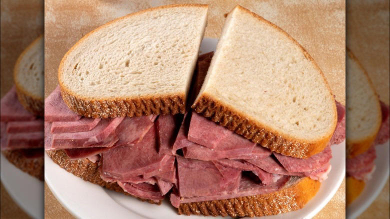 Beef Jelly Sandwich, Emergency Sandwich, Banana Sandwich, Makeshift Sandwiches, Elvis Sandwich, Frosted Sandwich Loaf, Welsh Rarebit, Oyster Club Sandwich, Braunschweiger, Peanut Butter And Mayonnaise Sandwich, Broiled Soup Sandwiches, Mock Ham Salad Sandwich, Egg And Sardine Sandwich, Potted Meat Sandwich, Cold Meatloaf Sandwich, Beef Tongue Sandwich