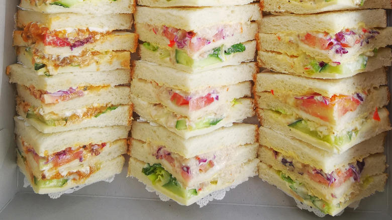 Beef Jelly Sandwich, Emergency Sandwich, Banana Sandwich, Makeshift Sandwiches, Elvis Sandwich, Frosted Sandwich Loaf, Welsh Rarebit, Oyster Club Sandwich, Braunschweiger, Peanut Butter And Mayonnaise Sandwich, Broiled Soup Sandwiches, Mock Ham Salad Sandwich, Egg And Sardine Sandwich, Potted Meat Sandwich, Cold Meatloaf Sandwich, Beef Tongue Sandwich