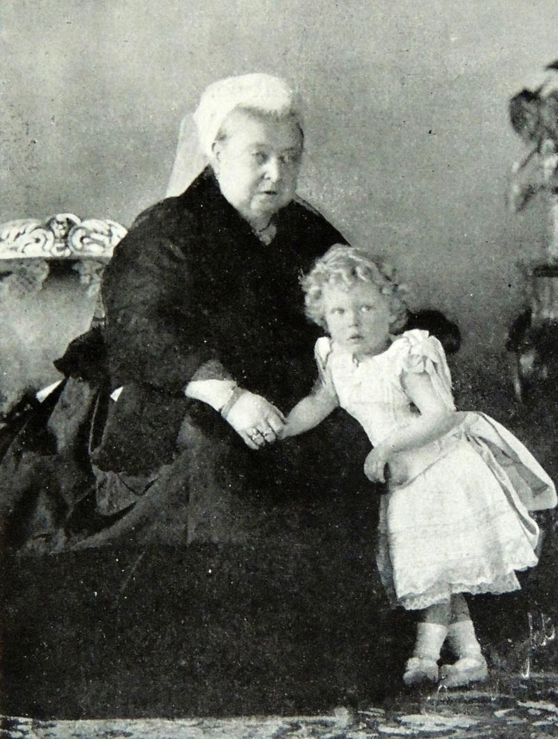 Future (and now former) King Edward VIII, with his great-grandmum, Victoria George V, the Prince Harry of his time, George V, with his older brother, Albert Victor, George V's kids, including two future kings, Future (and now former) King Edward VIII, with his great-grandmum, Victoria, Wallis Simpson, before she became the Duchess of Windsor, Baby Queen Elizabeth II with her parents, A rare swimsuit photo of Elizabeth II, Lady Diana Spencer as a schoolteacher, Princess Margaret with nephew, the Prince of Wales, A somber moment, Grandmum's birthday, Princess Beatrice and Princess Eugenie in Miami, Royally cute
