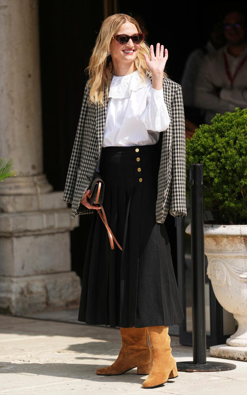 Alba Rohrwacher Venice Film Festival 2025, Clooneys, Laura Dern, Eve Hewson, Naomi Watts and Billy Crudup, Riley Keough, Noah Baumbach and Greta Gerwig, Alba Rohrwacher, Emily Mortimer, Shailene Woodley, Adam Sandler, Nicole Avant, Emma Stone, Alicia Silverstone, Noomi Rapace, Willem Dafoe, Chioma Nnadi, Jesse Plemons, Kim Novak, Kim Kardashian, Cate Blanchett, Tilda Swinton, Heidi Klum, George Clooney, Noomi Rapace., Emanuela Fanelli
