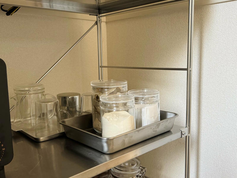 少しずつ買い集め、ずっと使い続ける「サタルニアのお皿」, 掃除がラクになる。手放せない「お風呂ブラシ」, 色々試して戻ってきた「柳宗理のカトラリー」, 何度もリピ買いした、キッチンの「保存容器」, つけおきで丸ごとキレイ。お風呂洗浄剤はこれで決まり