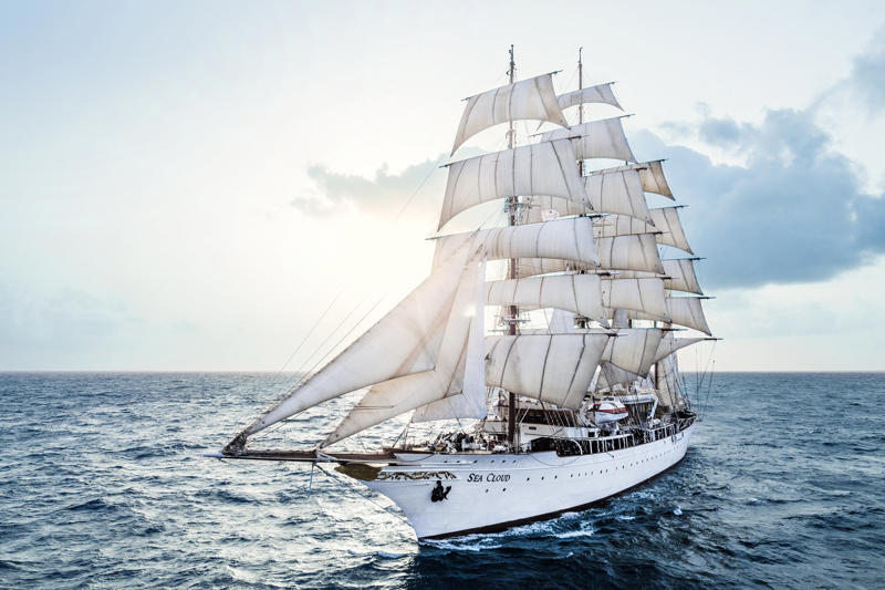 1. Sea Cloud (launched in: 1931), 2. Callisto (launched in: 1963), 3. Balmoral (launched in: 1988), 4. Aurora (launched in: 2000), 5. Queen Mary 2 (2003)