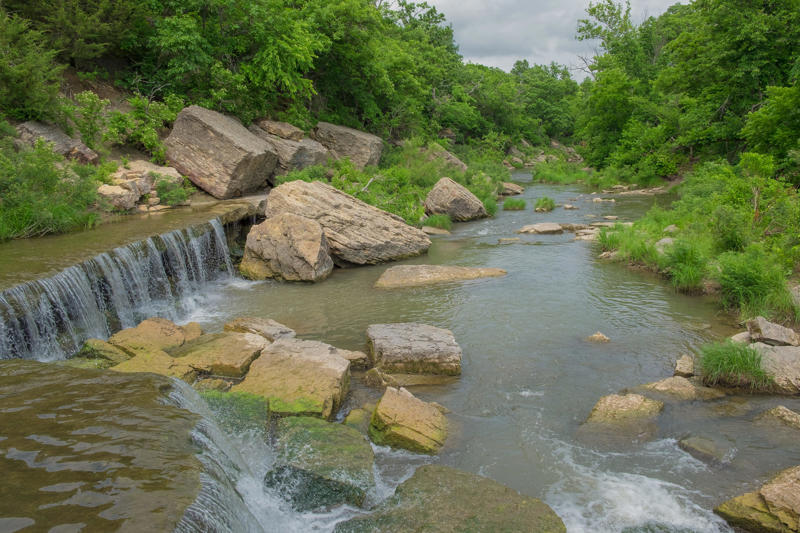 Attractions include plains, waterfalls, rock formations, Konza Prairie, Mushroom Rock State Park and Rock City Park, Coronado Heights, Pillsbury Crossing Wildlife Area, Maxwell Wildlife Refuge, Alcove Springs, Four-State Lookout, Gyp Hills Scenic Drive and Gypsum Hills Scenic Byway