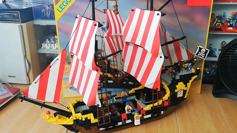 1. Black Seas Barracuda (6285) 1. Black Seas Barracuda (6285), 2. Ice Planet Deep Freeze Defender (6973), 3. Launch Command Shuttle (6544), 4. Aquazone Neptune Discovery Lab (6195), 5. Ninja Fortress (6093), 6. Exploriens Explorien Starship (6982), 7. Space Police II Galactic Mediator (6984), 8. Royal Knight’s Castle (6090), 9. Rock Raiders Chrome Crusher (4970), 10. UFO Interstellar Starfighter (6979), 11. Adventurers' Temple Of Anubis (5978), 12. Western Fort Legoredo (6769), 13. Divers Shark Cage Cove (6555), 14. Time Cruisers Flying Time Vessel (6492), 15. Spyrius Blacktron Saucer Centurion (6939), 16. Adventurers Jungle River Expedition (5986), 17. Ninja Samurai Stronghold (6083), 18. Aquazone Stingray Stormer (6198), 19. Technic Super Car (8880), 20. Model Team Highway Rig (5580)