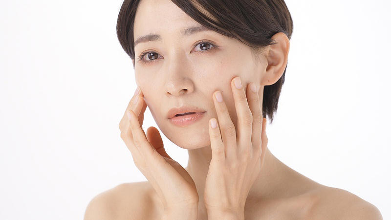 そもそも糖化とはどういう現象？わかりやすく解説, 糖化が引き起こす症状　美容・健康への影響, 糖化の主な原因と老化を加速させる生活習慣, 糖化を防ぐ！アンチエイジングに効果的な食べ物・飲み物, 糖化を改善し、若々しさを保つ生活習慣とは？, 糖化の進行度をチェック！老化リスクを診断する方法, 毎日の習慣で糖化を防ぎ、年齢に負けない肌と体へ