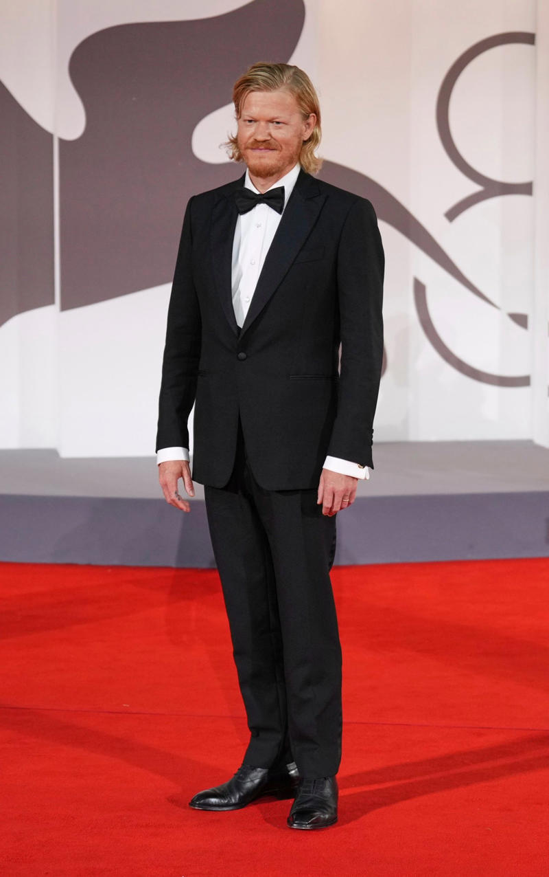 Jesse Plemons Venice Film Festival 2025, Clooneys, Laura Dern, Eve Hewson, Naomi Watts and Billy Crudup, Riley Keough, Noah Baumbach and Greta Gerwig, Alba Rohrwacher, Emily Mortimer, Shailene Woodley, Adam Sandler, Nicole Avant, Emma Stone, Alicia Silverstone, Noomi Rapace, Willem Dafoe, Chioma Nnadi, Jesse Plemons, Kim Novak, Kim Kardashian, Cate Blanchett, Tilda Swinton, Heidi Klum, George Clooney, Noomi Rapace., Emanuela Fanelli