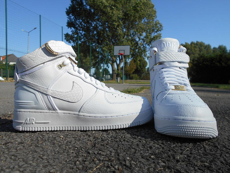 Nike Air Force 1 Embraced Minimalism Nike Air Jordan 1 Started It All, Converse Chuck Taylor All-Star Became a Punk Legend, Nike Mag Predicted the Future of Sneakers, Adidas Superstar Took the Hip-hop World by Storm, Adidas Yeezy Boost 350 Defined the 2000s, Reebok Pump Became a Basketball Superstar, Nike Air Force 1 Embraced Minimalism, Vans Old Skool Offered a Retro Throwback, Nike Cortez Enjoyed a Surprise Revival, Fila Disruptor II Became a 90s Symbol, Puma Suede Dominated Street Culture, Nike SB Dunk Low Caused Riots, New Balance 574 Delighted Influencers, Reebok Club C 85 Exploded On the Scene, ASICS Gel-Lyte III Featured Hit Collaborations
