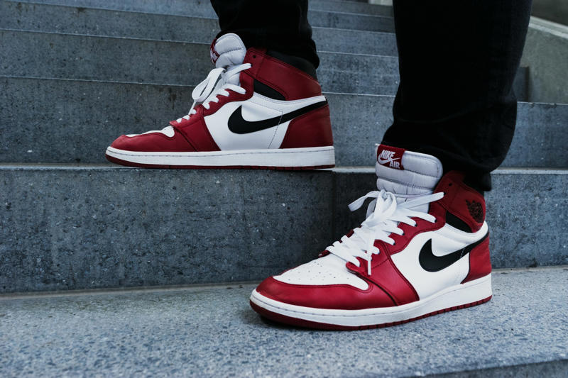 15 Sneakers That Became Pop Culture Legends Nike Air Jordan 1 Started It All, Converse Chuck Taylor All-Star Became a Punk Legend, Nike Mag Predicted the Future of Sneakers, Adidas Superstar Took the Hip-hop World by Storm, Adidas Yeezy Boost 350 Defined the 2000s, Reebok Pump Became a Basketball Superstar, Nike Air Force 1 Embraced Minimalism, Vans Old Skool Offered a Retro Throwback, Nike Cortez Enjoyed a Surprise Revival, Fila Disruptor II Became a 90s Symbol, Puma Suede Dominated Street Culture, Nike SB Dunk Low Caused Riots, New Balance 574 Delighted Influencers, Reebok Club C 85 Exploded On the Scene, ASICS Gel-Lyte III Featured Hit Collaborations