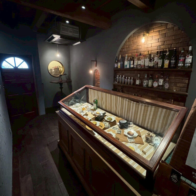 AMATOの「福岡のパン＆スイーツ」, 今注目のお店！「福岡のニューオープンパン＆話題スイーツ3選」, 1. ティラミスメロンパンが福岡初上陸「MOROBAAU」/福岡市中央区大名, 2. パン好きの間で話題のおしゃれベーカリー「épi」/福岡市博多区美野島, 3. まるで美術館のような隠れ家スイーツ店「パウンディ」/福岡市中央区六本松, ★AMATOの「福岡最新グルメ」記事の更新を知りたい方