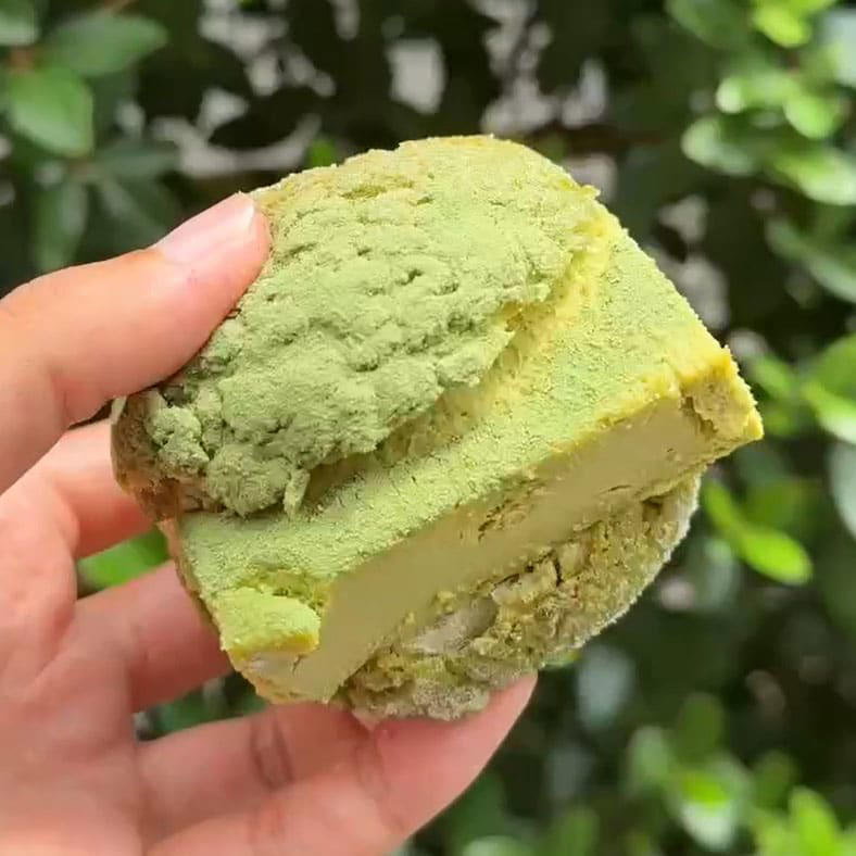 AMATOの「福岡のパン＆スイーツ」, 今注目のお店！「福岡のニューオープンパン＆話題スイーツ3選」, 1. ティラミスメロンパンが福岡初上陸「MOROBAAU」/福岡市中央区大名, 2. パン好きの間で話題のおしゃれベーカリー「épi」/福岡市博多区美野島, 3. まるで美術館のような隠れ家スイーツ店「パウンディ」/福岡市中央区六本松, ★AMATOの「福岡最新グルメ」記事の更新を知りたい方
