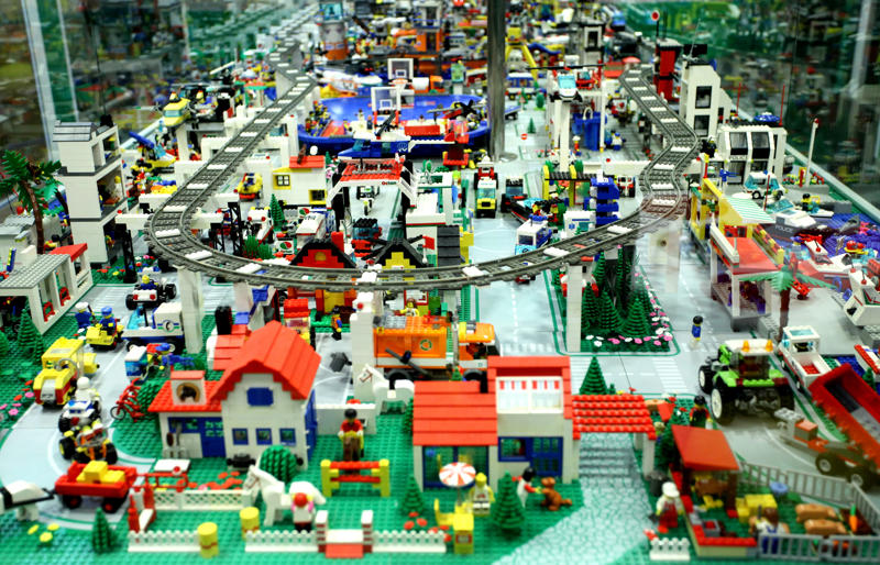 Lego Cabbage Patch Kids, Beanie Babies, My Little Pony, Tinker Toys, Hot Wheels, Barbie Dream House, Munchkin, Tamagotchi, The toys that keep on giving