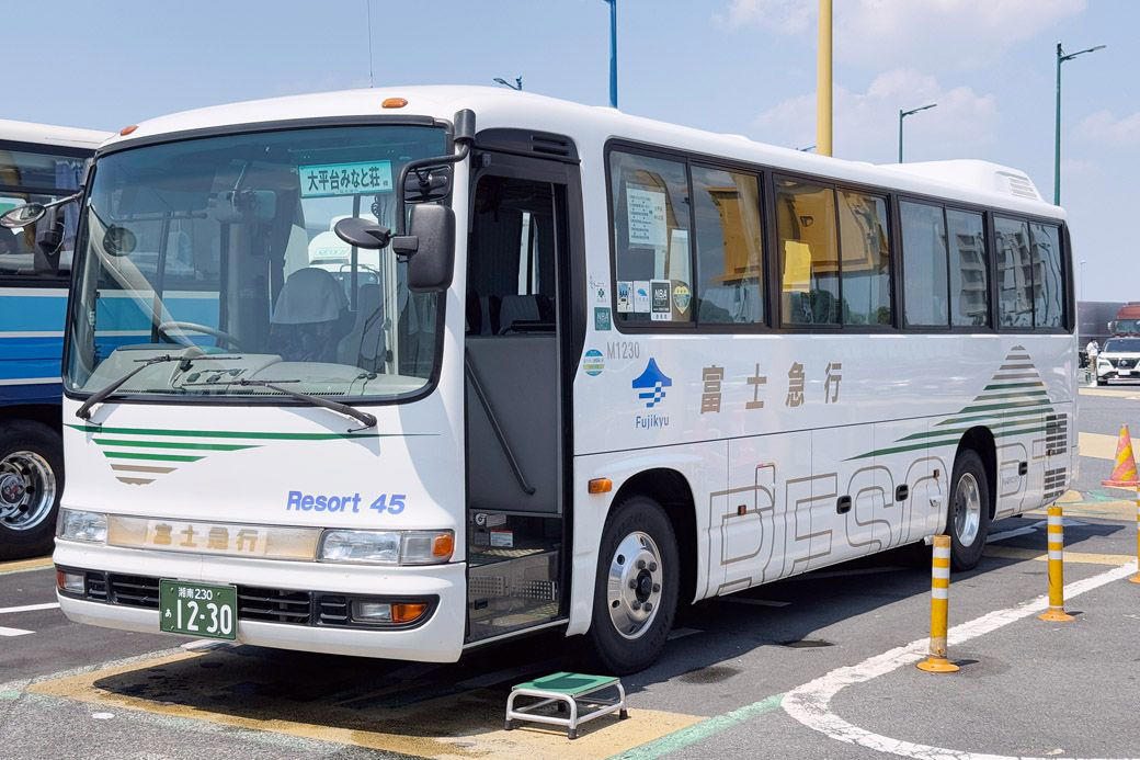 やや貧乏な初老夫婦でも贅沢な旅行ができたワケ, 港区民だけの特権!? 箱根旅行が1泊9000円, 直通バスまであって、至れり尽くせり, 港区立 大平台みなと荘は全25室の山肌にたたずむ立派な旅館