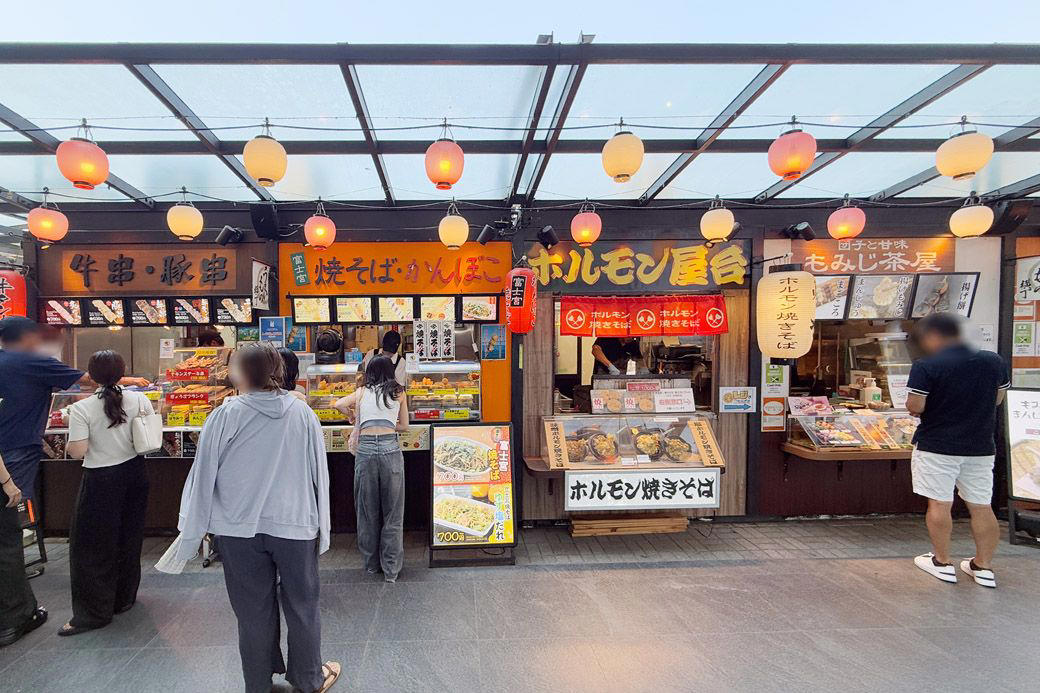 やや貧乏な初老夫婦でも贅沢な旅行ができたワケ, 港区民だけの特権!? 箱根旅行が1泊9000円, 直通バスまであって、至れり尽くせり, 港区立 大平台みなと荘は全25室の山肌にたたずむ立派な旅館
