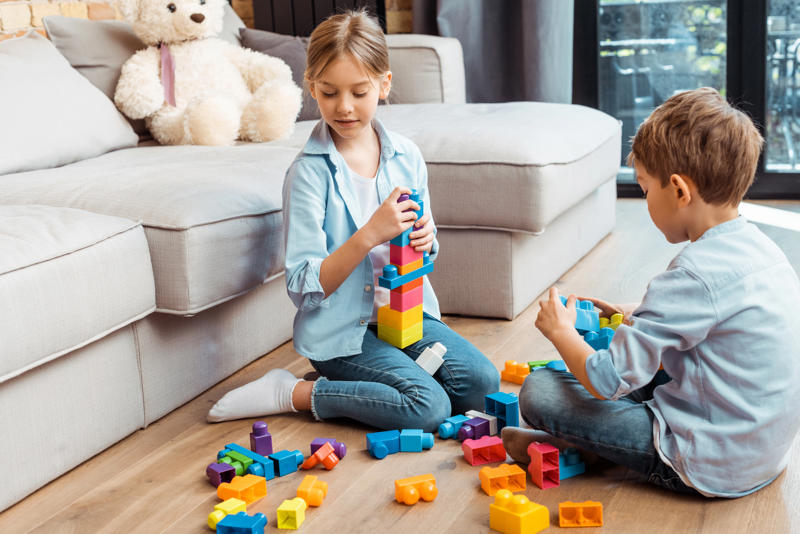 17 Iconic Dolls and Toys From Childhood Cabbage Patch Kids, Beanie Babies, My Little Pony, Tinker Toys, Hot Wheels, Barbie Dream House, Munchkin, Tamagotchi, The toys that keep on giving