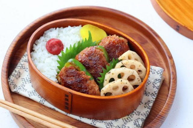 種もワタも食べられる！「ピーマンの肉詰め」「れんこんのレンジ煮」2品弁当, 1品目 ピーマンの肉詰め, 2品目 れんこんのレンジ煮, 「心が楽になる2品弁当」のルール