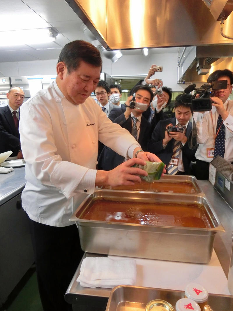 ■総理大臣にはなれないと思う…カレー店で漏らした“本音”, ■日本の「Karē」がインドの「Curry」を抜いた！？, ■記者、「石破式カレー」を再現してみた, ■「らっきょう」と「梨ワイン」の役割は？