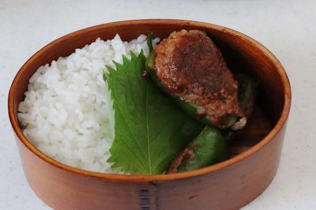種もワタも食べられる！「ピーマンの肉詰め」「れんこんのレンジ煮」2品弁当, 1品目 ピーマンの肉詰め, 2品目 れんこんのレンジ煮, 「心が楽になる2品弁当」のルール