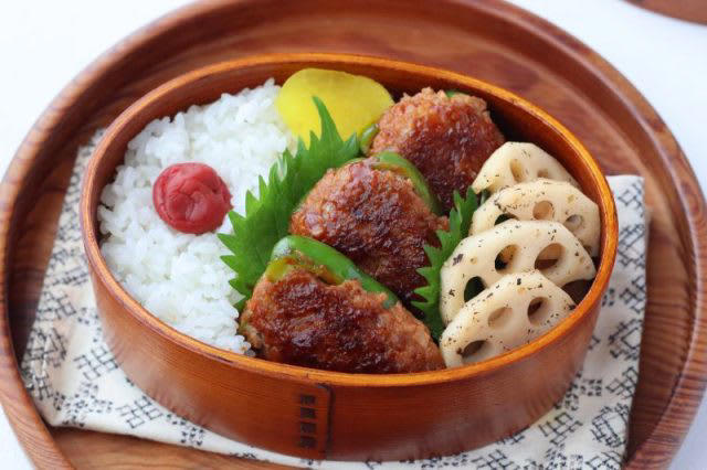 種もワタも食べられる！「ピーマンの肉詰め」「れんこんのレンジ煮」2品弁当, 1品目 ピーマンの肉詰め, 2品目 れんこんのレンジ煮, 「心が楽になる2品弁当」のルール