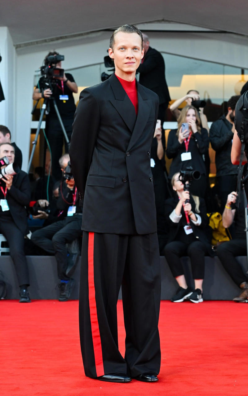 Felix Kammerer Emma Watson, Léa Seydoux, Alessandra Ambrosio, Rooney Mara, Oscar Isaac, Jason Momoa, Rebecca Ferguson, Idris Elba and Sabrina Dhowre Elba, Greta Lee, Eva Herzigová, Marc Jacobs and Sofia Coppola, Sofia Coppola, Idris Elba, Colman Domingo, Amanda Seyfried, Emily Blunt, Dwayne Johnson, Thomasin McKenzie, Kaia Gerber and Lewis Pullman, Cate Blanchett, Charlotte Rampling, Jude Law Alicia Vikander, Alicia Vikander, Alexa Chung, Phillipa Coan, Cate Blanchett Charlotte Rampling, Jude Law, Da'Vine Joy Randolph, Rosie Huntington-Whiteley, Emilia Jones, Mia Goth, Leslie Bibb, Aaron Taylor-Johnson, Molly Gordon, Gemma Chan, Felix Kammerer, Emma Corrin, Tilda Swinton, Jacob Elordi, Suki Waterhouse, Sarah Catherine Hook, Callum Turner, Shailene Woodley, Kate Moss, Julia Roberts, Ayo Edebiri, Chloe Sevigny, Monica Barbaro, Andrew Garfield, Clooneys, Laura Dern, Eve Hewson, Naomi Watts and Billy Crudup, Riley Keough, Noah Baumbach and Greta Gerwig, Alba Rohrwacher, Emily Mortimer, Adam Sandler, Nicole Avant, Emma Stone, Alicia Silverstone, Noomi Rapace, Willem Dafoe, Chioma Nnadi, Jesse Plemons, Kim Novak, Kim Kardashian, George Clooney