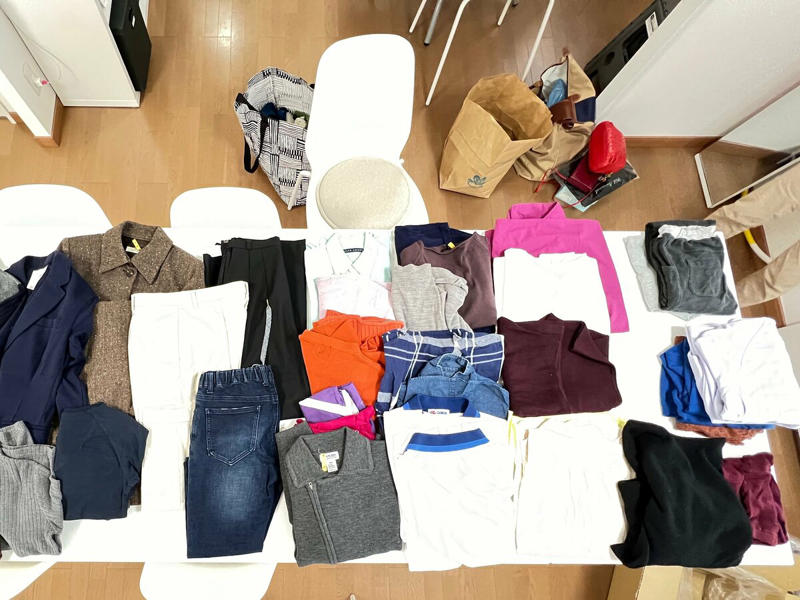 1：「着た服」と「着なかった服」を分ける, 2：くたびれた服はワンアクションで処分, 3：来年のシーズンの「１軍服」を決める, 掃除と収納グッズの見直しも！クローゼットの“仕組み”も整える, 季節の変わり目はクローゼットを整えるチャンス！