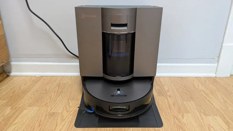 Eufy Marswalker and RoboVac Omni S2, Dreame Cyber10 Ultra, Dyson Spot+Scrub AI Robot Vacuum, Ecovacs Deebot X11 OmniCyclone, Roborock Qrevo Curv 2 Pro, Mova Z60 Ultra Roller Complete