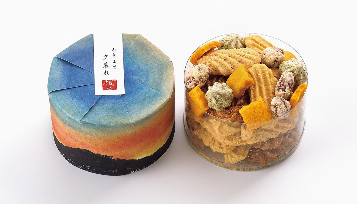 「包む文化」に育まれたお菓子の品格, 赤坂柿山　季節のおかき, 京都　村上開新堂, 塩野　季節の生菓子, 塩芳軒　季節の蒸菓子, アトリエうかい　ふきよせ, 綾瀬はるかさんが表紙！「FRaU JAXURY MOOK」発売中