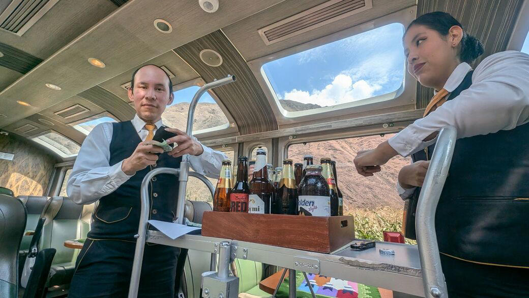 スイッチバックの連続でゆっくり進む列車, 心地よいホスピタリティー, 帰りはバスと「インカレール」のルートで, 絶景を楽しめた2時間ほどのバスの旅, AIより「自分の好奇心」頼み