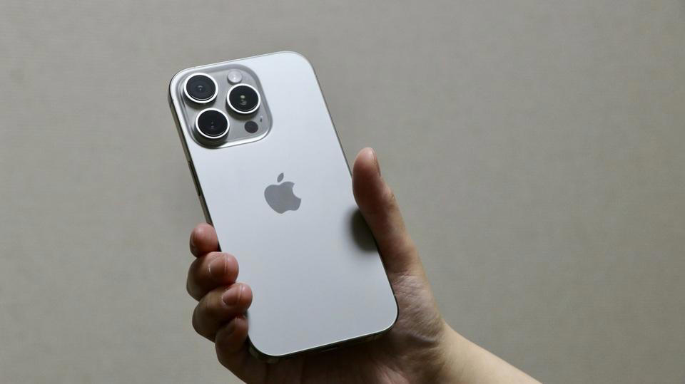 発表会が待ち遠しかった、あの頃のiPhone, 今、Androidスマホがマジすごい, Androidスマホが思い出させてくれた、懐かしい高揚感, 一周回って気づく、iPhoneって今もすごかったんだ, AndroidもiPhoneもいい。問われるのはあなたの審美眼
