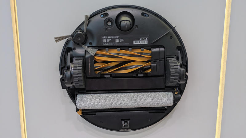 Eufy Marswalker and RoboVac Omni S2, Dreame Cyber10 Ultra, Dyson Spot+Scrub AI Robot Vacuum, Ecovacs Deebot X11 OmniCyclone, Roborock Qrevo Curv 2 Pro, Mova Z60 Ultra Roller Complete