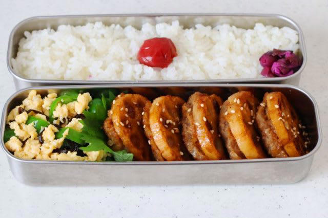秋の和弁当！「れんこんの肉詰め」「ピーマンの卵そぼろ和え」2品弁当, 1品目 れんこんの肉詰め 照り焼き味, 2品目 ピーマンの卵そぼろ和え, 「心が楽になる2品弁当」のルール