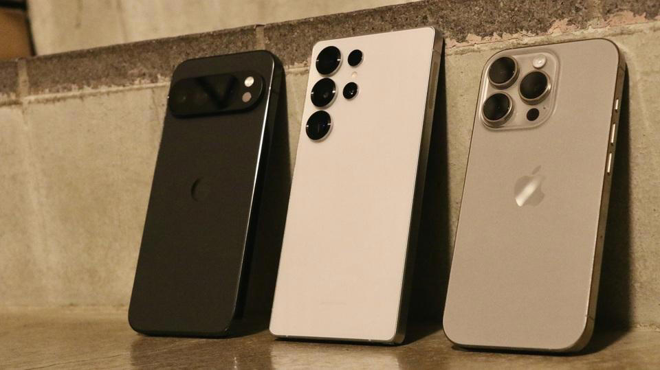 発表会が待ち遠しかった、あの頃のiPhone, 今、Androidスマホがマジすごい, Androidスマホが思い出させてくれた、懐かしい高揚感, 一周回って気づく、iPhoneって今もすごかったんだ, AndroidもiPhoneもいい。問われるのはあなたの審美眼
