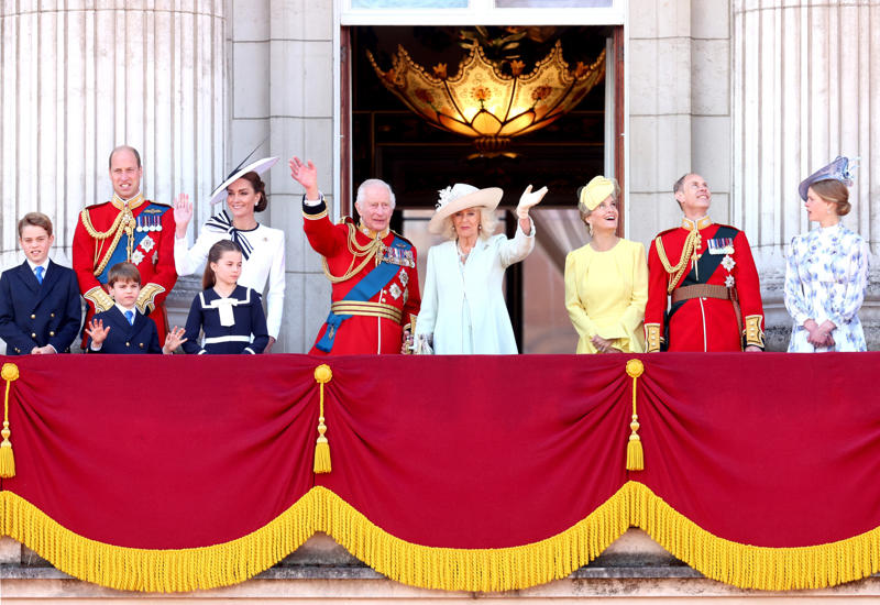 Frugal habits of the British royal family Saving energy, Cooking from scratch, Frugal Anne, Doggy bag, Water rationing, Simple breakfast, Flying economy, Inexpensive beauty products, Saving on electricity, Reusing wrapping paper, Treating kids to junk food, Simple gifts