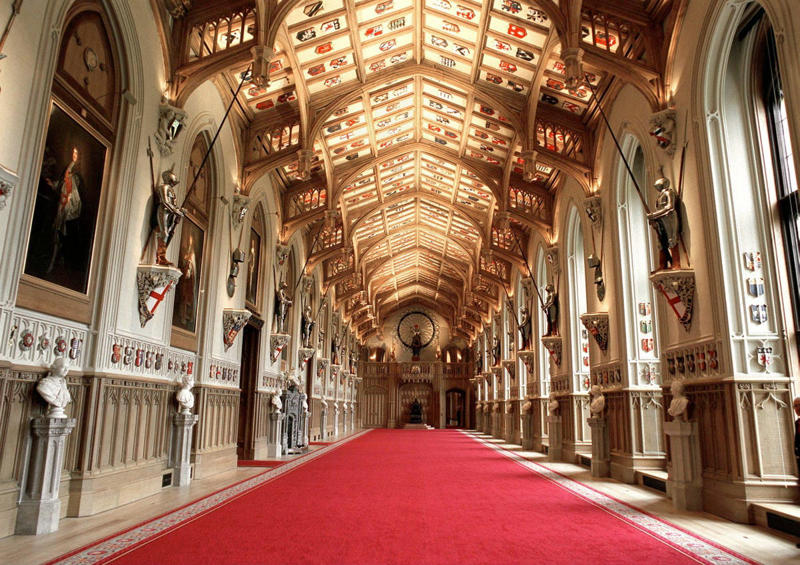 Buckingham Palace, Windsor Castle , Balmoral Castle , Holyrood Palace, Sandringham Estate , Hillsborough Castle