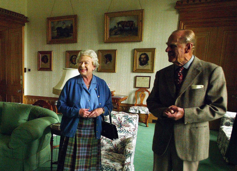 Buckingham Palace, Windsor Castle , Balmoral Castle , Holyrood Palace, Sandringham Estate , Hillsborough Castle