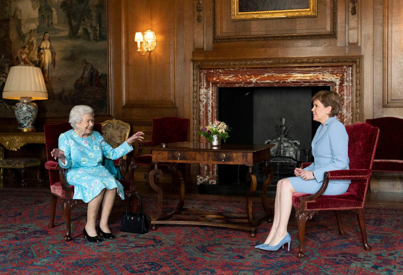 Buckingham Palace, Windsor Castle , Balmoral Castle , Holyrood Palace, Sandringham Estate , Hillsborough Castle