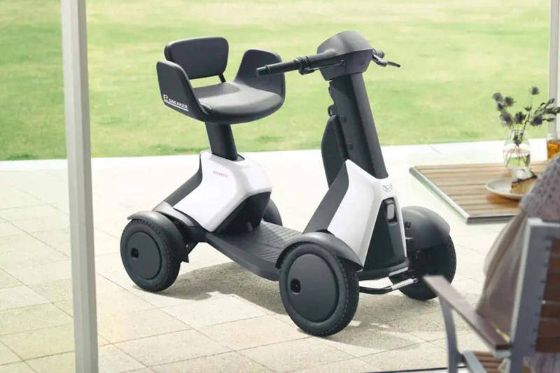 日本車競争力再生策, 軽自動車のグローバル戦略, 日本発のAI交通インフラ, 日本独自技術の挑戦, エンタメ融合の新車戦略, エンジン技術の延命策, 若年層向けの移動手段革新, シニアカー市場の拡大, 次世代日本車の挑戦