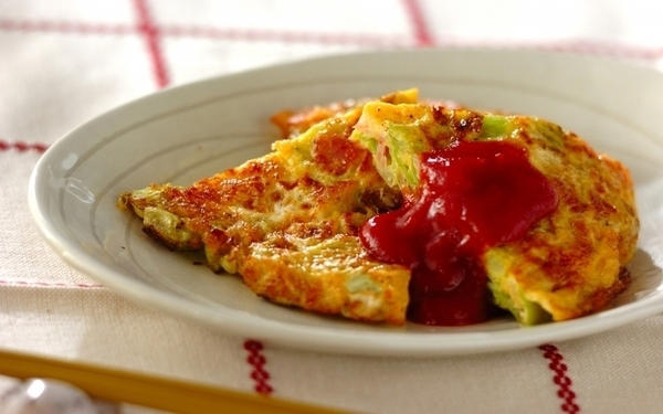 オートミールクッキー, 押し麦のグラノーラ, 発酵ブラックビスコッティ, ザクザククッキー入りバナナチーズケーキ, たっぷりのネギソースでいただくザクザク油淋鶏, ザクザクチキンのトルティーヤ, キャベツオムレツ, ユズ山椒のおせんべい唐揚げ, ザクザクポテチサラダ