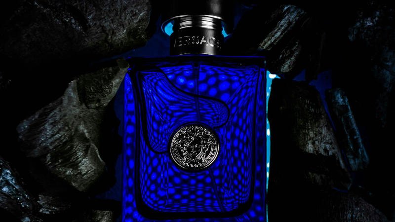 1. Acqua di Gio by Giorgio Armani, 2. Dior Sauvage, 3. Bleu de Chanel, 4. Creed Aventus, 5. Tom Ford Noir, 6. Hermes Terre D'Hermes, 7. Tom Ford Oud Wood, 8. Versace Eros, 9. Versace Dylan Blue, 10. Armani Code, 11. Montblanc Explorer, 12. Prada L’Homme, 13. Jean Paul Gaultier Le Male, 14. Hugo Boss Bottled, 15. Y by Yves Saint Laurent, 16. Paco Rabanne 1 Million, 17. Gucci Guilty Parfum Pour Homme, 18. Le Labo Santal 33, 19. Chanel Allure Homme Sport, 20. Acqua di Parma Colonia