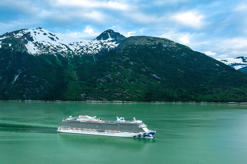 1. Transatlantic, Cunard: Westbound Transatlantic Crossing, 2. Galápagos Islands, Lindblad Expeditions: Exploring Galápagos, 3. World Cruise, Azamara: 2026 World Cruise, 4. Amazon River, Seabourn: Heart of the Amazon, 5. Northern lights, Fred. Olsen: In Search of the Northern Lights, 6. Alaska, Princess Cruises: Voyage of the Glaciers, 7. Antarctica, Silversea: King George Island