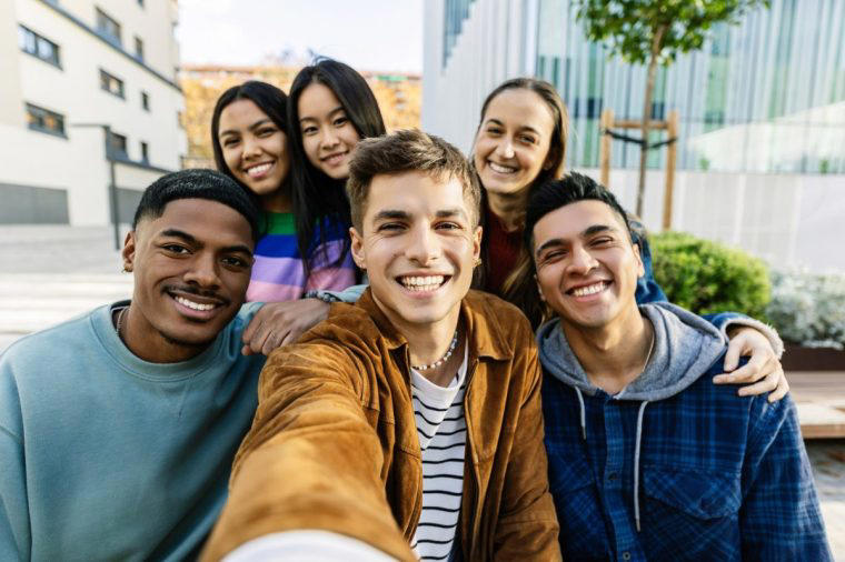 Friendship in adolescence Rarely tiring from one-on-one socialising, Do not thrive in big social settings, 'Meek rebellion', In the workplace, hobbies and social life, On the outside looking in, Otroverts okay on a desert island?, Friendship in adolescence, Friendship in adulthood