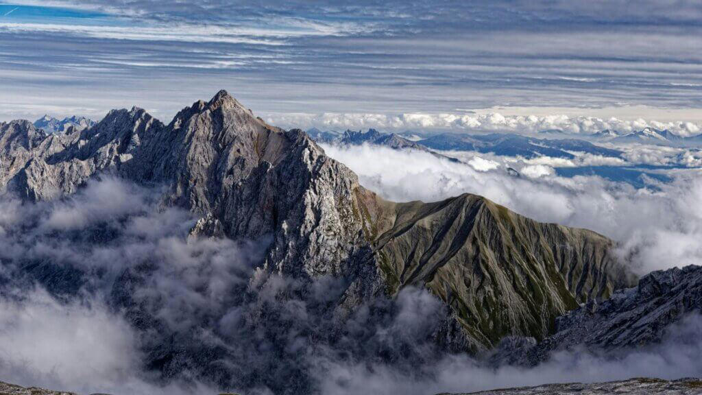 Mountains That Redefine Scale, Hidden Deep Below, What They’re Made Of, Remarkably Old Structures, Surrounded by Subducted Plates, How We Learned About Them, Challenging Old Assumptions, Possible Surface Effects, A New Perspective on Earth
