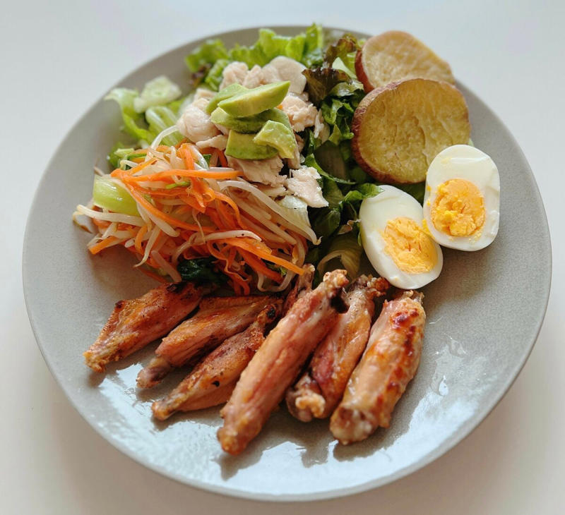 1：忙しい夜のごはんは「ワンプレート」で, 2：食器は「重ねやすい」同じシリーズでそろえる, 3：床にはものを置かない, 4：ワンピース以外の服を着るのをやめた, 5：夜に洗濯して朝をラクに過ごす