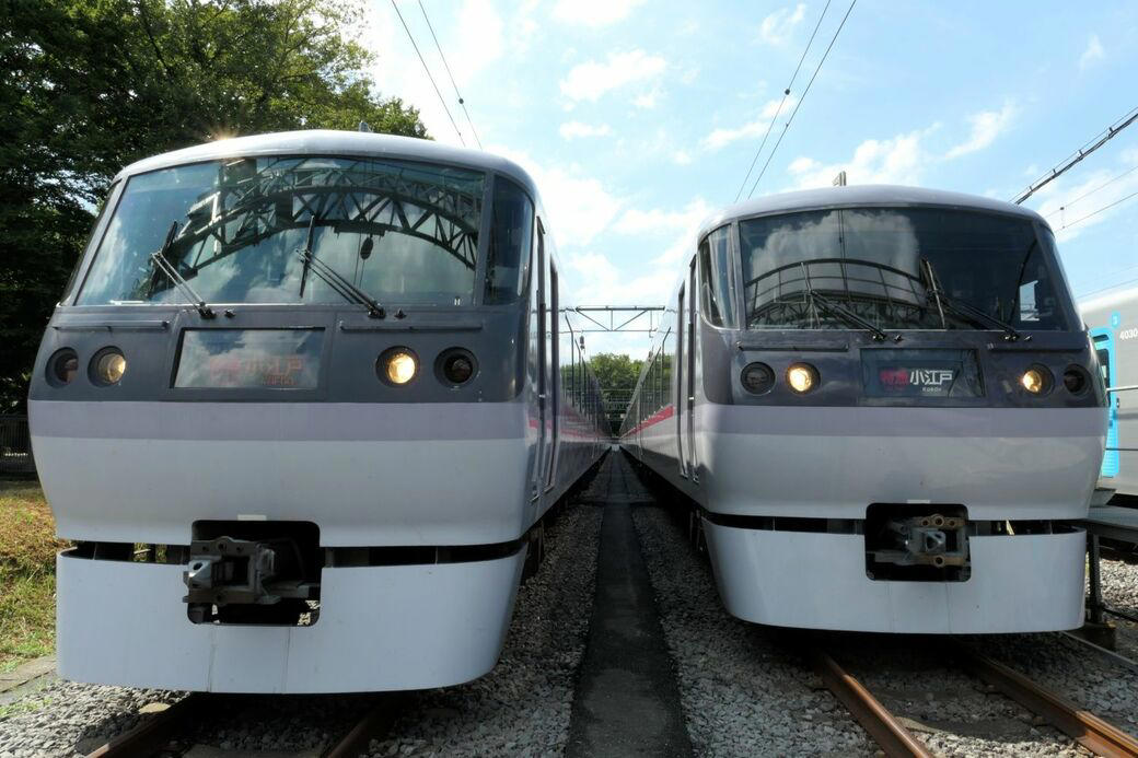 新宿線の特急「小江戸」, グレーの車体に「ダンディレッド」, ラッピングで沿線盛り上げも, ライナー車両に置き換え