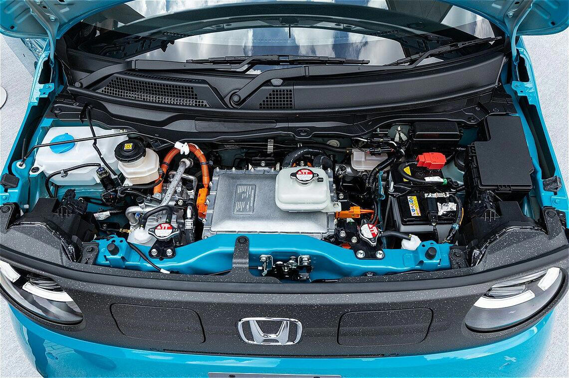 N-ONE e:概要とEV版のコンセプト, 手軽な軽EVから普及を促進, ガソリン車と同サイズのボディ, 走行性能とパワートレイン, 航続距離&amp;充電方式, 先進運転支援システム ホンダセンシング, 電動化戦略とインフラ整備, 充電設備拡充を急ぐホンダ