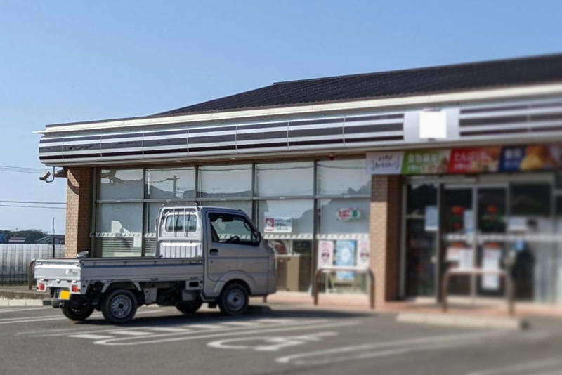 都市短時間休息の実態, コンビニ駐車場の価値, 車内休憩と街の効率, 生活利便と街の構造