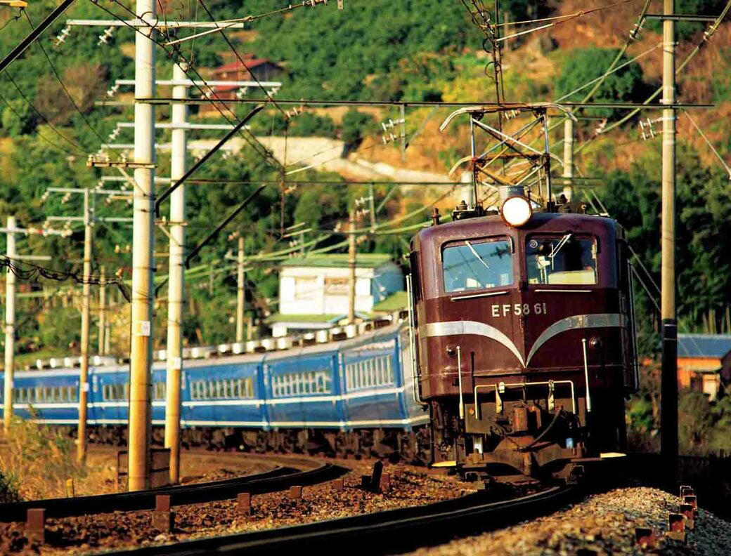 EF58形の「登場秘話」, 「半流線形」で花形機に, ブルトレや夜行急行の先頭に, 「EF58は撮らない」ファンもいた？, 臨時列車を牽く勇姿, 幻の？「オリエント急行」ヘッドマーク