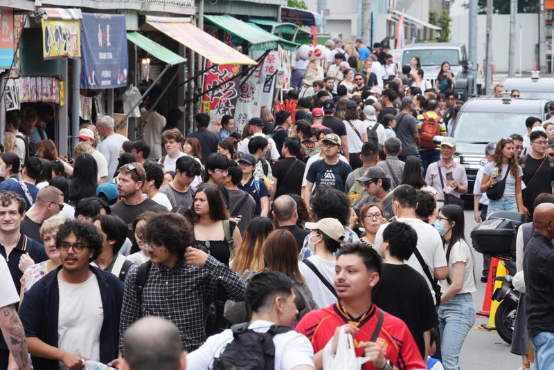 ■レトロな街並み、家を覗かれ…, ■定年後のささやかな楽しみが, ■錦市場もインバウンド向けに, ■ビジネスホテルも値上がり, ■優先は「生活者」ではなく「企業の声」, ■生活者は暮らしにくくなった, ■土地高騰でも住民にメリットなし, ■国民の生活は実質的に貧しく