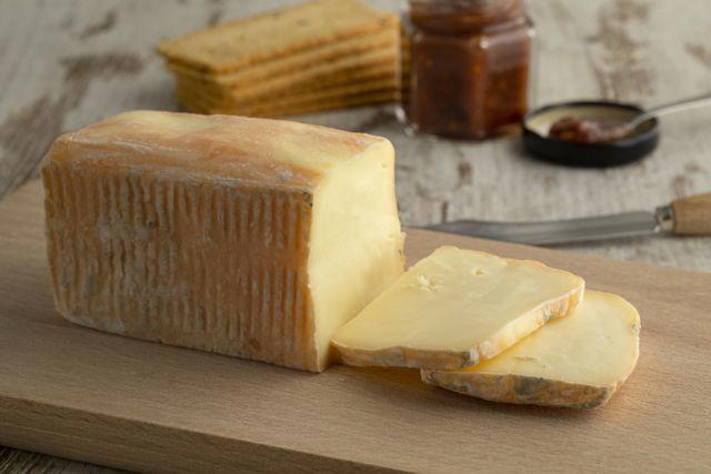 Parmigiano-Reggiano DOP, Grana Padano DOP, Pecorino Romano DOP, Mozzarella, Mascarpone, Asiago DOP, Fontina DOP, Piave DOP, Taleggio DOP, Provolone, Gorgonzola DOP